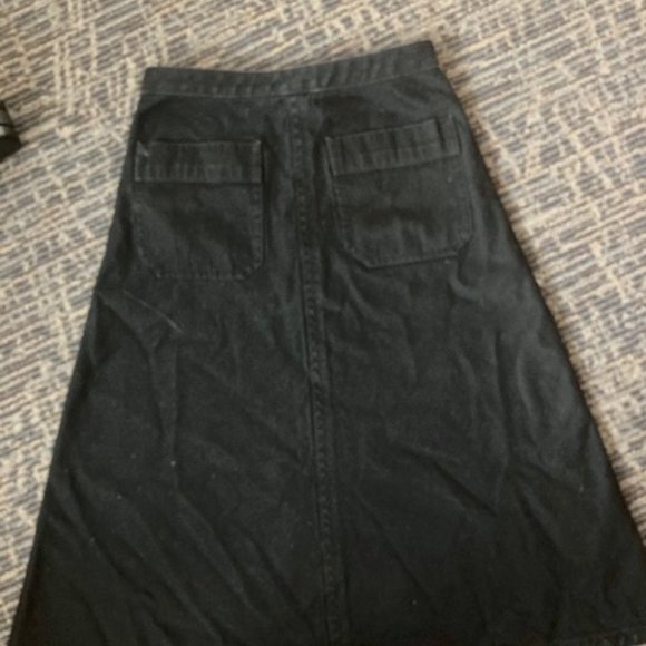 Knee-Length Black Denim Skirt - Picture 3 of 5